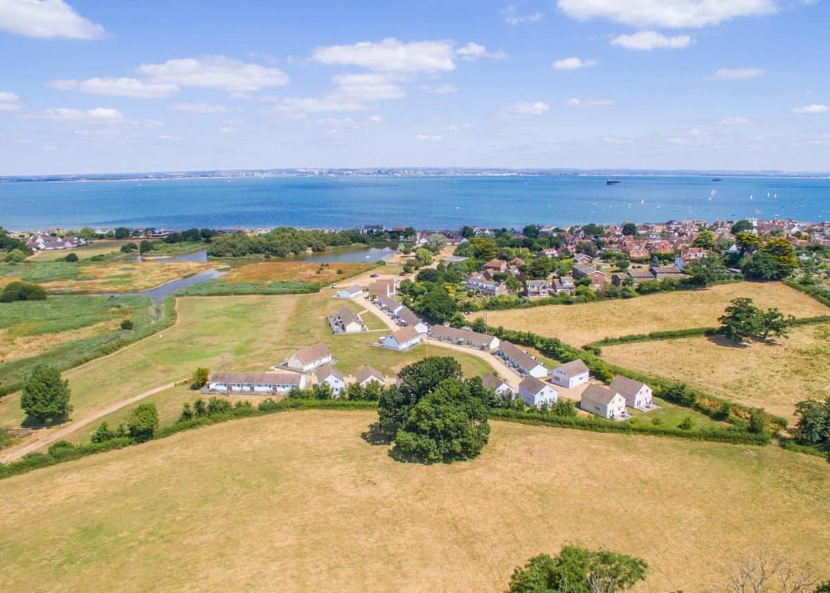 Salterns Village Seaview Esterno foto